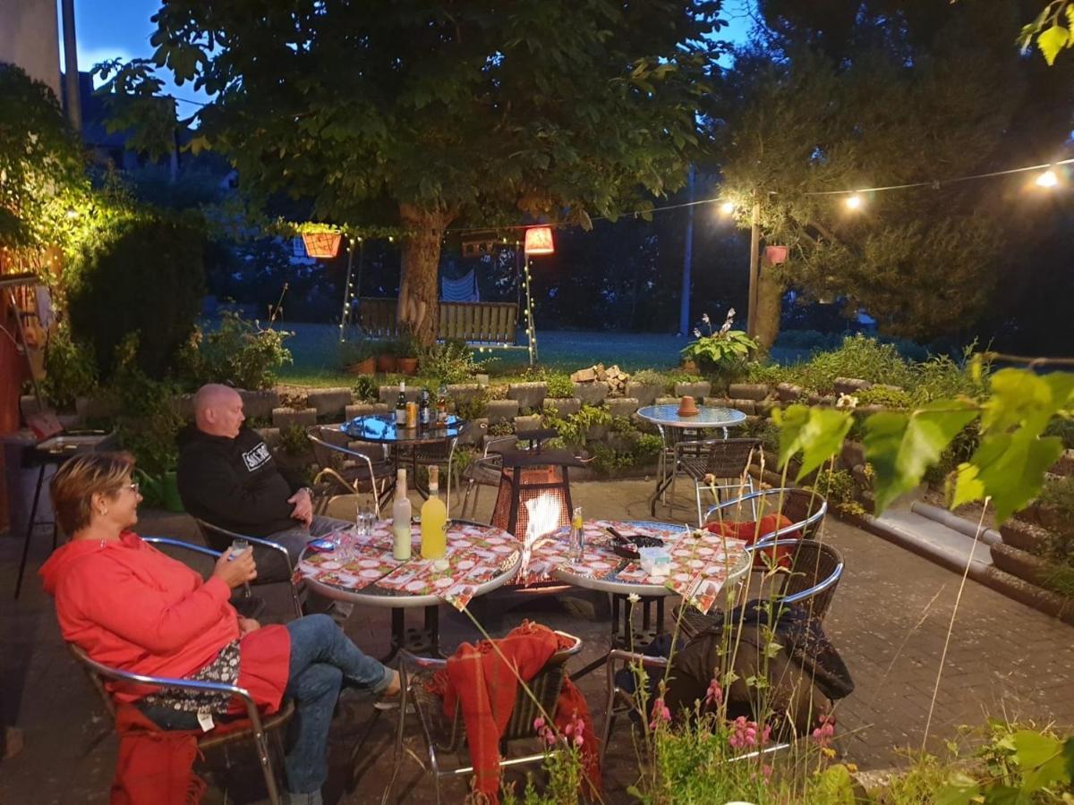 Fun4All-Holidayhome Medebach Eksteriør billede
